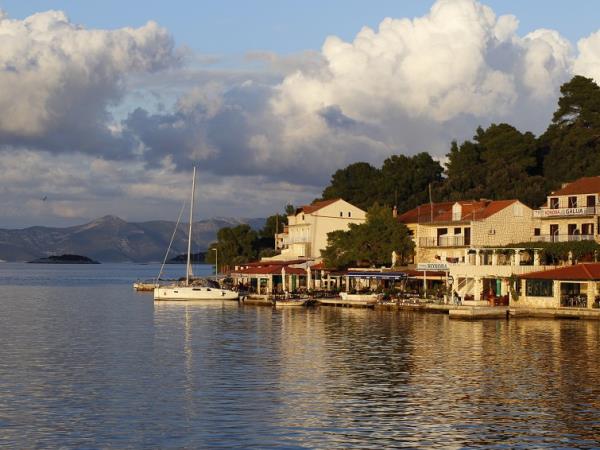 Dubrovnik to Split luxury 5 day cruise