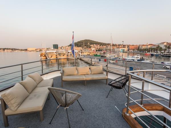 Zadar to Split cruise in Croatia, 6 days