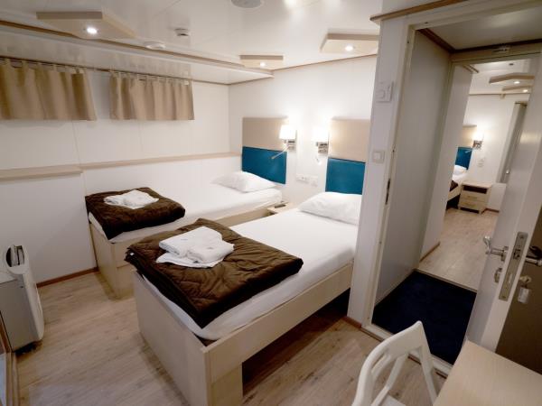Split to Dubrovnik premium cruise