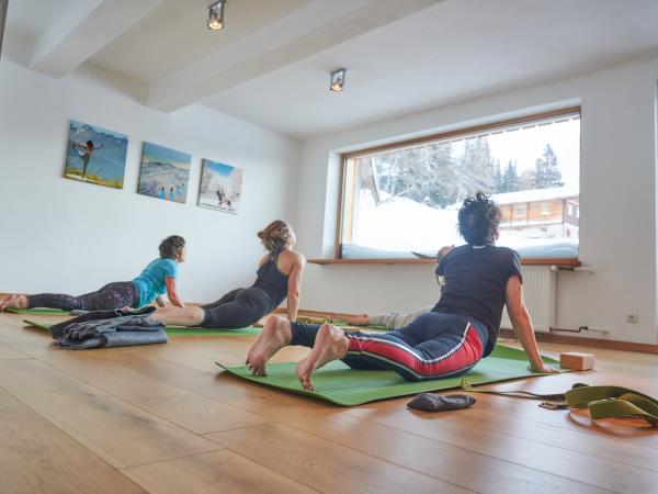 Learn to ski and yoga holiday in Austria
