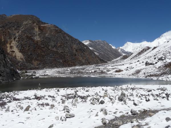 Trek to Everest base camp and Gokyo Lakes