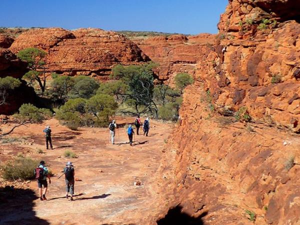 5 day Larapinta Trail trek in Australia