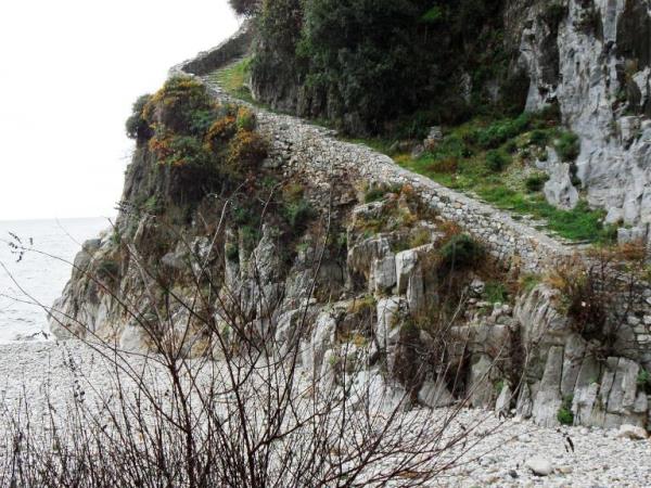 Pelion walking holiday in Greece
