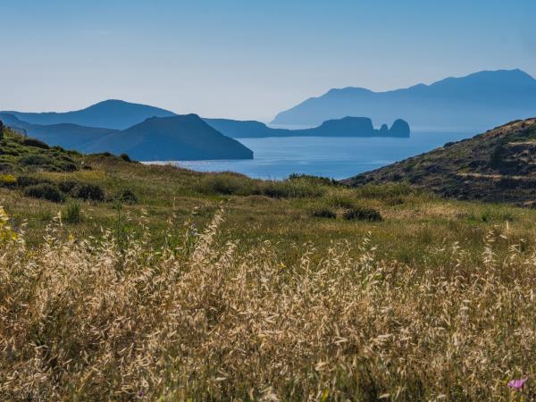 Cyclades hopping and photography holiday