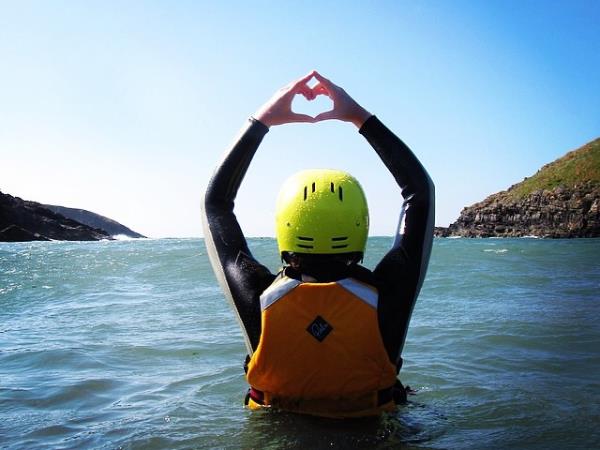 Coasteering weekend in Wales