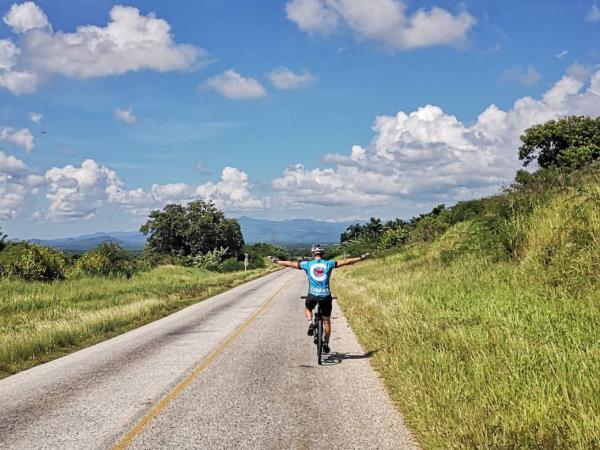 Cuba road cycling tour