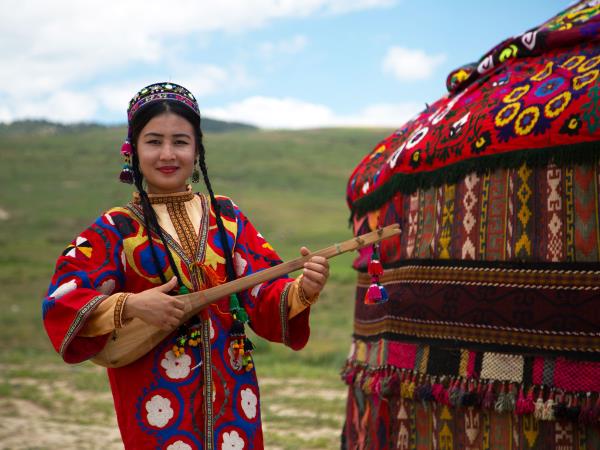 Uzbekistan tailor made holiday, colourful Uzbekistan