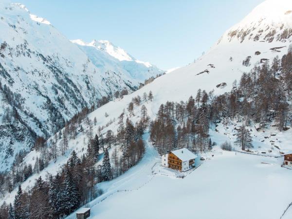 Austria skiing and winter activity holiday