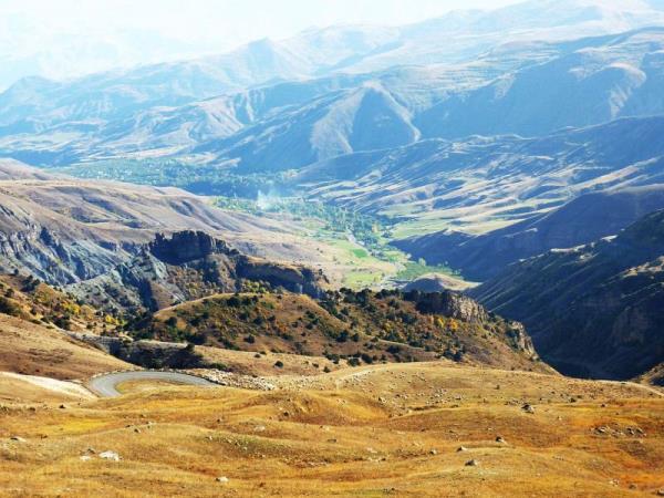 Armenia Georgia Azerbaijan hiking holiday