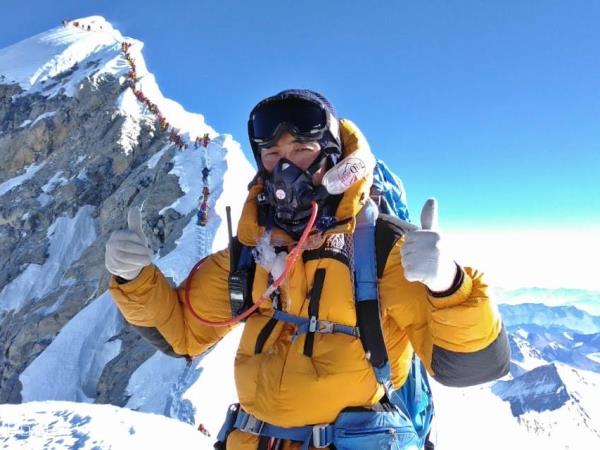 Climb to the top of Mt Everest via the North Face
