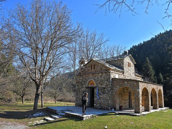 Peloponnese walking tour in Greece