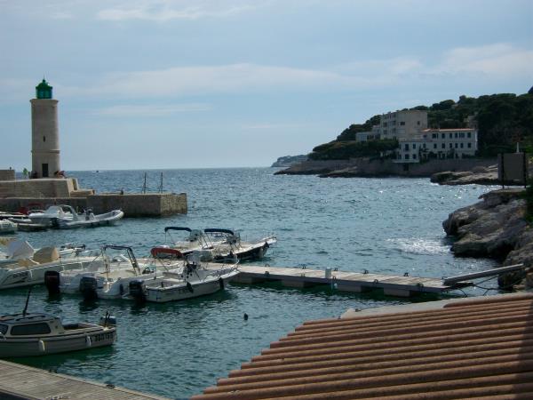 Provence self guided cycling tour, Avignon to Cassis
