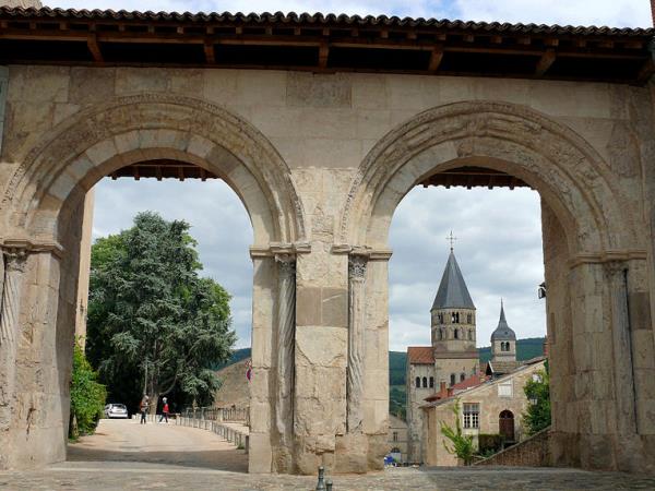 Burgundy self guided cycling tours, France