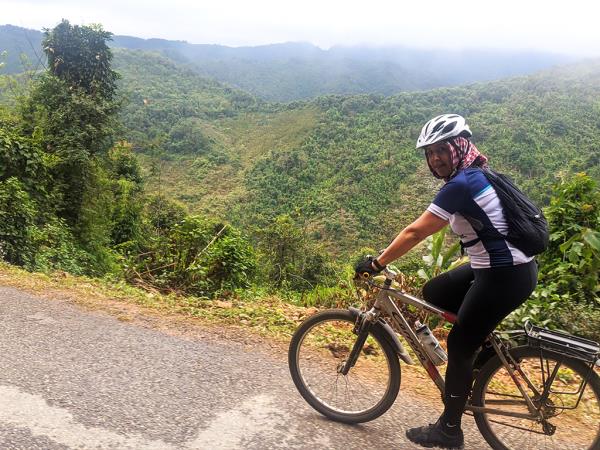 Cycle Vietnam and Laos, Hanoi to Vietiane