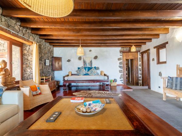 Lanzarote luxury farmhouse accommodation, Canary Islands