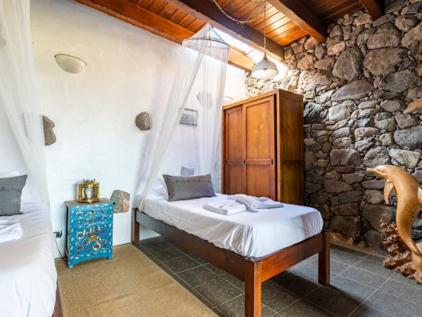 Lanzarote luxury farmhouse accommodation, Canary Islands