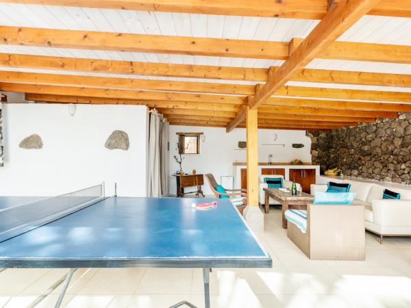 Lanzarote luxury farmhouse accommodation, Canary Islands