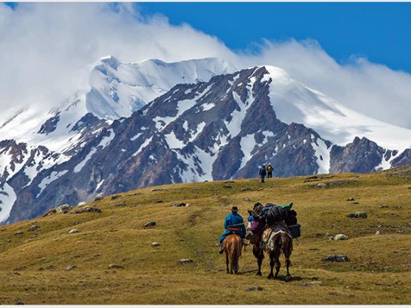 Eagle festival tour in Mongolia