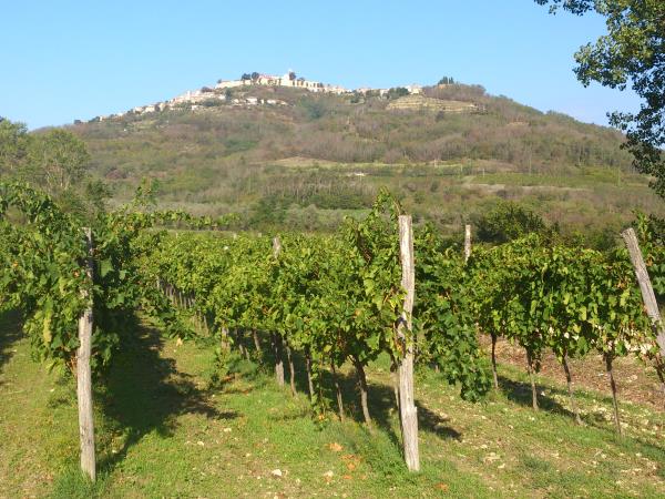 Croatia walking holiday, castles to coast