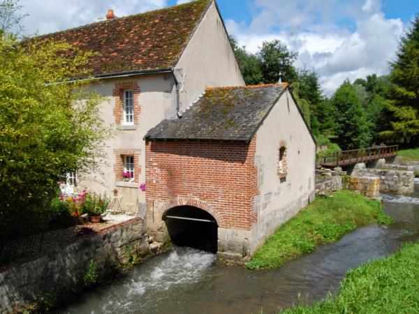Chaumont to Amboise walking holiday, Loire Valley