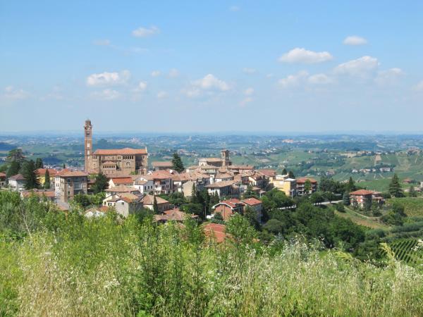 Piedmont self guided cycling holiday in Italy