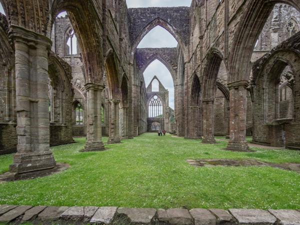 Offa's Dyke path walking holiday
