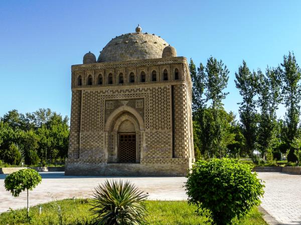 Uzbekistan tailor made holiday, colourful Uzbekistan