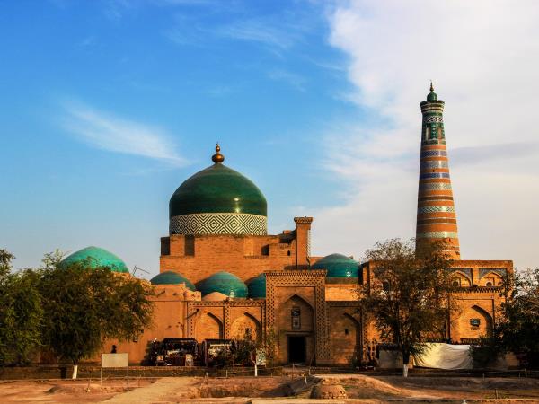 Uzbekistan cultural holiday, the Great Silk Road