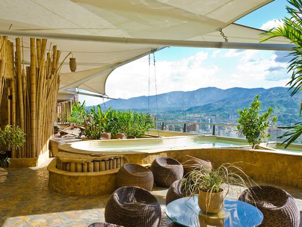 Colombia tailor made holiday, culture and coast