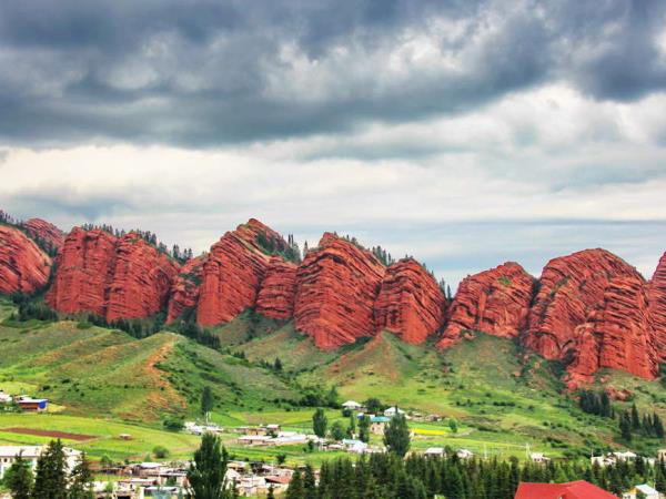 Walking in Kyrgyzstan holiday
