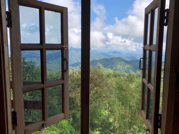 Thailand elephants and Karen hilltribe stay