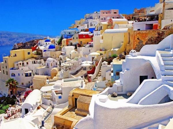 Cyclades sailing holiday in Greece