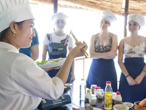 Intro to Vietnam holiday