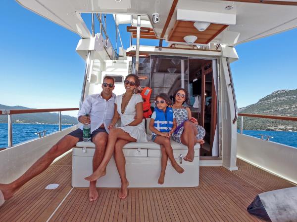 Croatia motor yacht cruising holiday