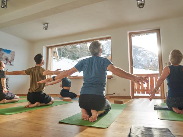 Snowboard and yoga holiday in Austria