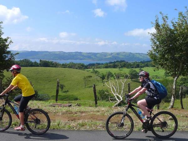 Costa Rica cycling tour