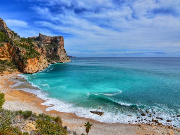 Luxury alkaline detox & wellness retreat in Spain