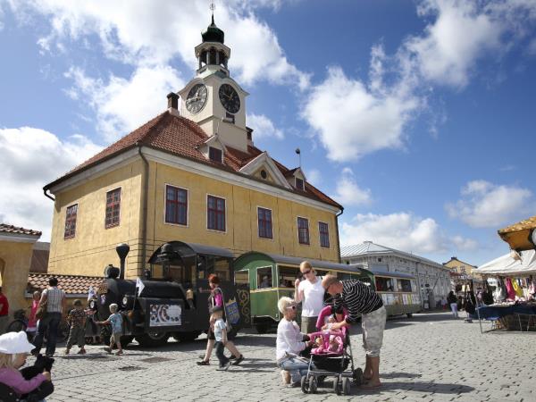 Finland summer activity holiday, Hämeenlinna to Turku