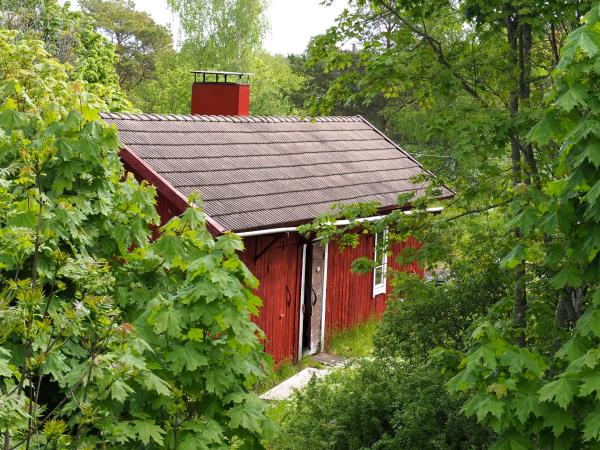 Finland summer activity holiday, Hämeenlinna to Turku