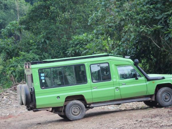 Uganda wildlife and activity holiday