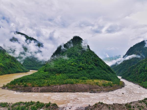 Sichuan to Tibet overland tour