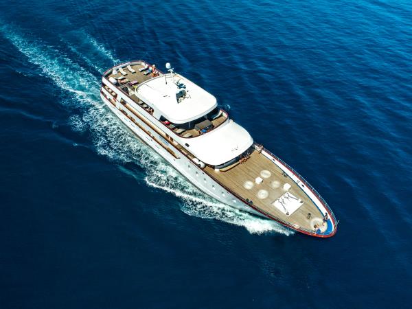 Croatia cruise holiday from Dubrovnik, Dalmatian highlights