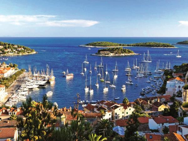 Croatia cruise holiday from Dubrovnik, Dalmatian highlights