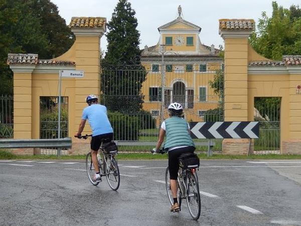 Italy self guided cycling and culinary tour