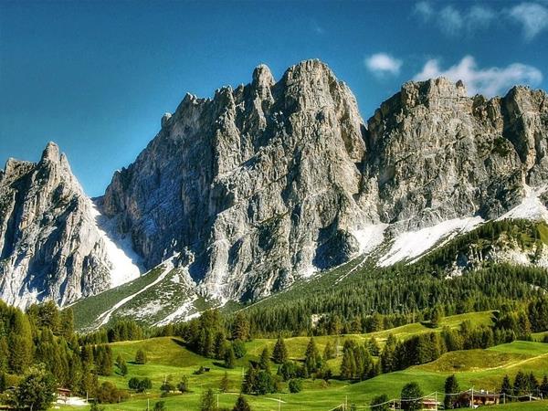 Dolomite valley cycling holiday in Italy