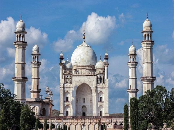 Maharashtra holiday in India