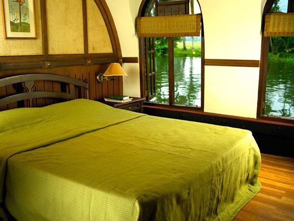 Kerala houseboat holiday, India