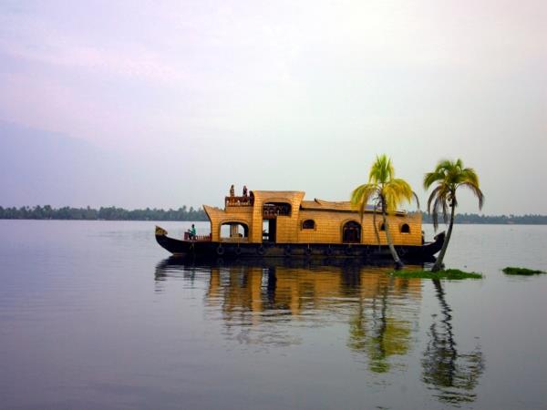 Kerala luxury holiday