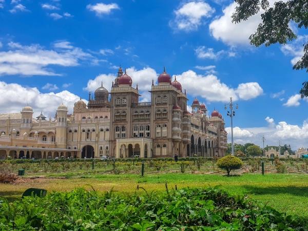 Karnataka tailormade holiday, India