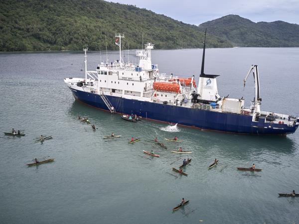 Melanesia cruise, history and wildlife cruise